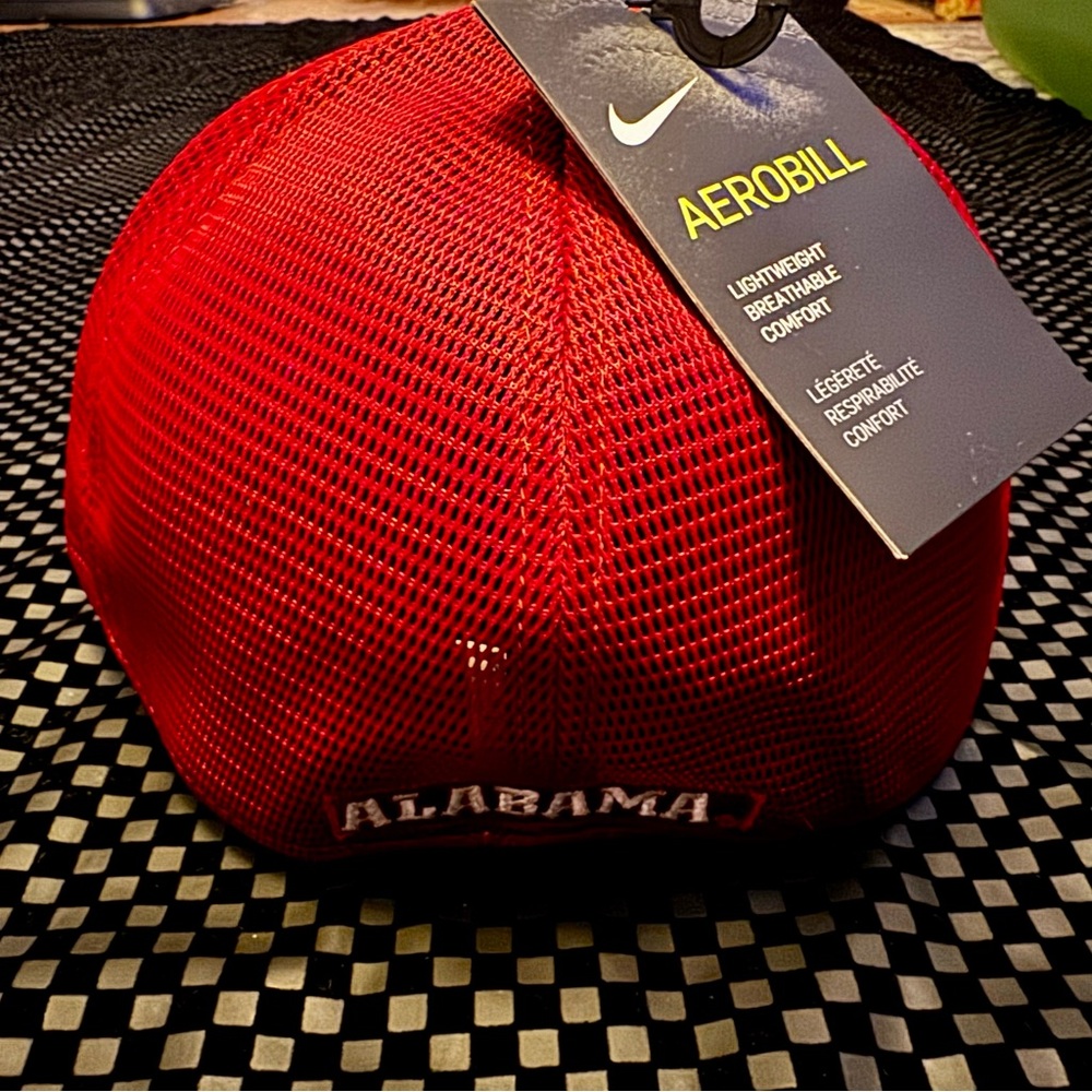 Red Mesh Nike Alabama Hat - Picture 3 of 4